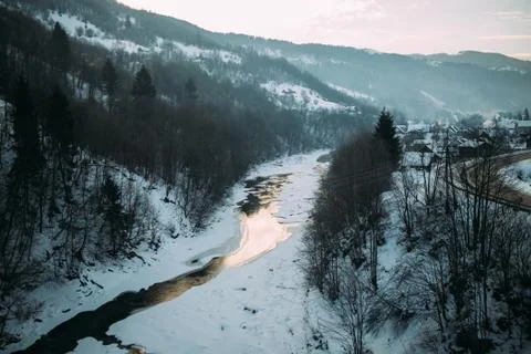 Winter mountain stream Foto stock