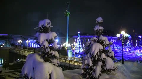 Winter night city Stock Footage 16578005