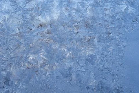 Winter pattern of ice crystals on glass Foto stock