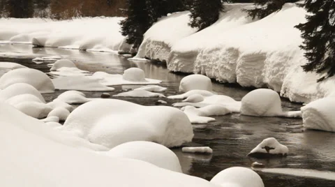 Winter river. 26 Stock Footage 27906014