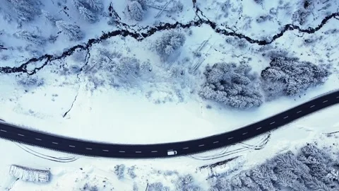 Winter road / 4K Video stock 269783152