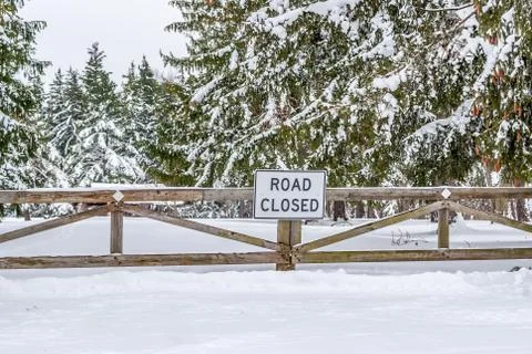 Winter road closed Foto stock