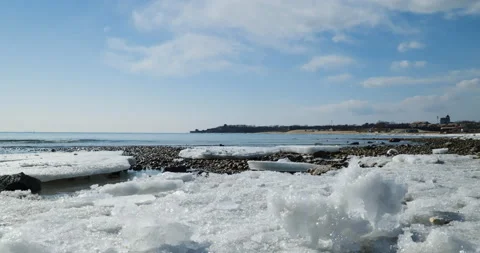 Winter seaside ice landscape (Time-lapse) 動画素材 132692463