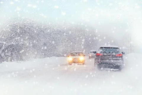 Winter, snow, Blizzard, poor visibility on the road. Car during a Blizzard on Foto stock