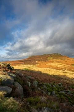 A winter sunrise view of Higger Tor in the South Yorkshire Peak District Na.. Stock Photos