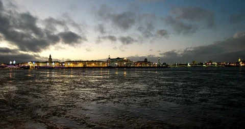 Winter sunset, ice on the Neva river, spit of Vasilievsky island Stock Footage 71225647