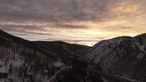 Winter Sunset in West Vail | Winter Scenic Drone 库存影片 331536621