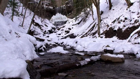 Winter at Tinker Falls in Upstate New York Stock Footage 86823061
