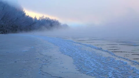 Winter on the Tokachi River 스톡 동영상 332418497