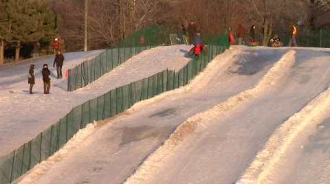 Winter Tubeing HD 動画素材 366647