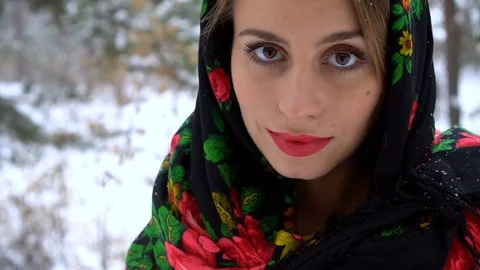 A winter walk. 動画素材 84970240