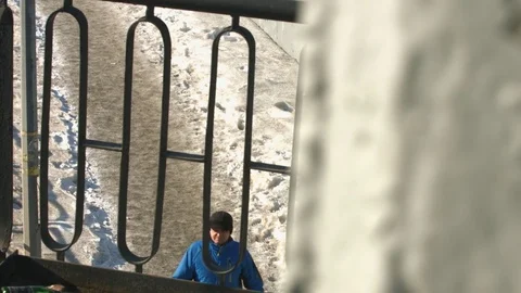 Winter. Walking man. Видео 71972528