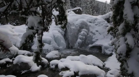 Winter Waterfall Stockbeeldmateriaal 43997524