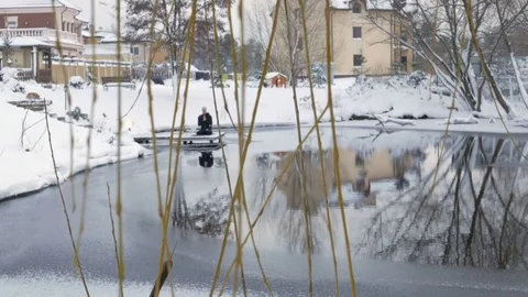 Winter yoga session. Man in black Video stock 83916383