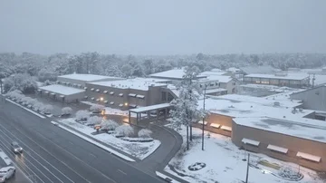 Wintery Snow Town Stockbeeldmateriaal 85991113