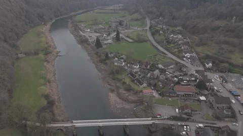 The Wire Bridge and Tintern Abbey, Wales. UK Stockbeeldmateriaal 307000799