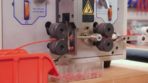 Wire cutting and stripping machine - close up Видео 139744524