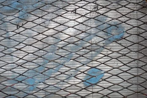 Wire net pattern on the front of the window Foto stock