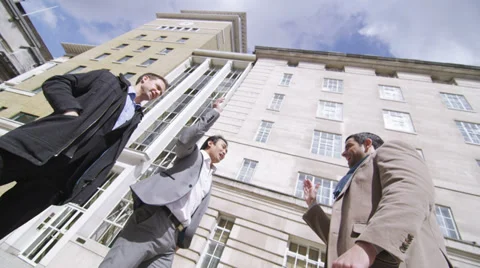 Wireless communication. Shot on steadycam with RED Epic digital cinema Vídeo Stock 32720917