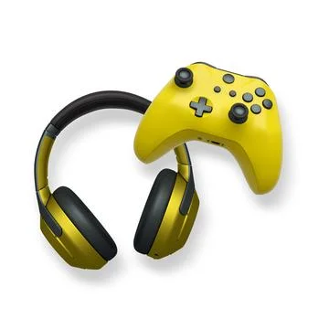 Wireless gaming headset and game controller isolated on white background with Illustrazione stock