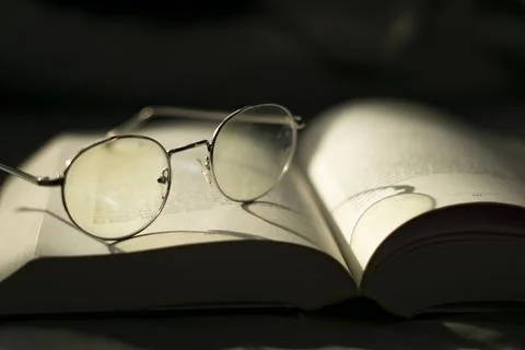 Wisdown - reading a book Stock Photos