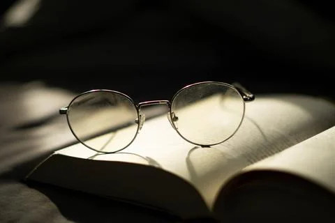 Wisdown - reading a book Stock Photos
