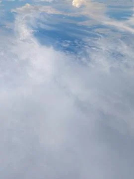 Wispy Cloudscape - Dramatic Sky Photography 写真素材