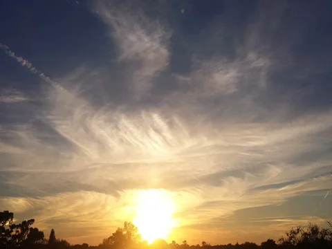 Wispy Sunset Clouds Time Lapse (2160p 25fps) Stock Footage 72661886