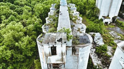 Without Direct Intervention - Jamesville Quarry Cement Factory - Syracuse, NY Stockfoto's