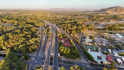 Wodonga &amp; Hume Freeway Vídeos de archivo 341173347