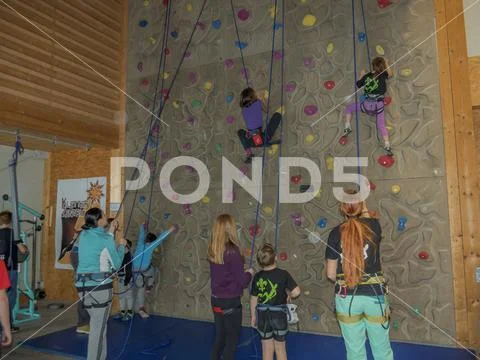 WOLFSBERG, AUSTRIA, 10.12.2017, Amateur cllimbing competition: Kids climbing. Stock Photos
