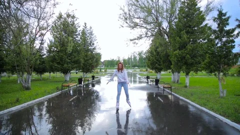 Woman bad rides on the rollers Video stock 82388012