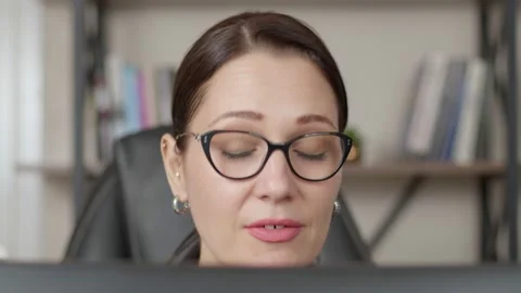 Woman Chats On computer Stock Footage 166917327