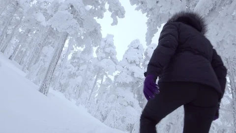 Woman into the cold Stock Footage 86219177