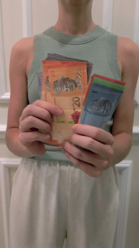 Woman counting the Malaysian ringgit - the currency of Malaysia, close-up. Stock Footage 283521505
