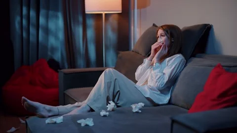Woman Crying Alone on the Sofa Vídeos de archivo 302246773