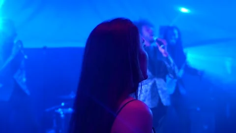 Woman dancing on a dance-floor Видео 133806341