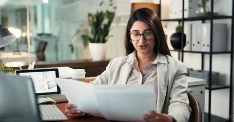 Woman, documents and admin at startup, night or happy with review for compa.. Foto stock