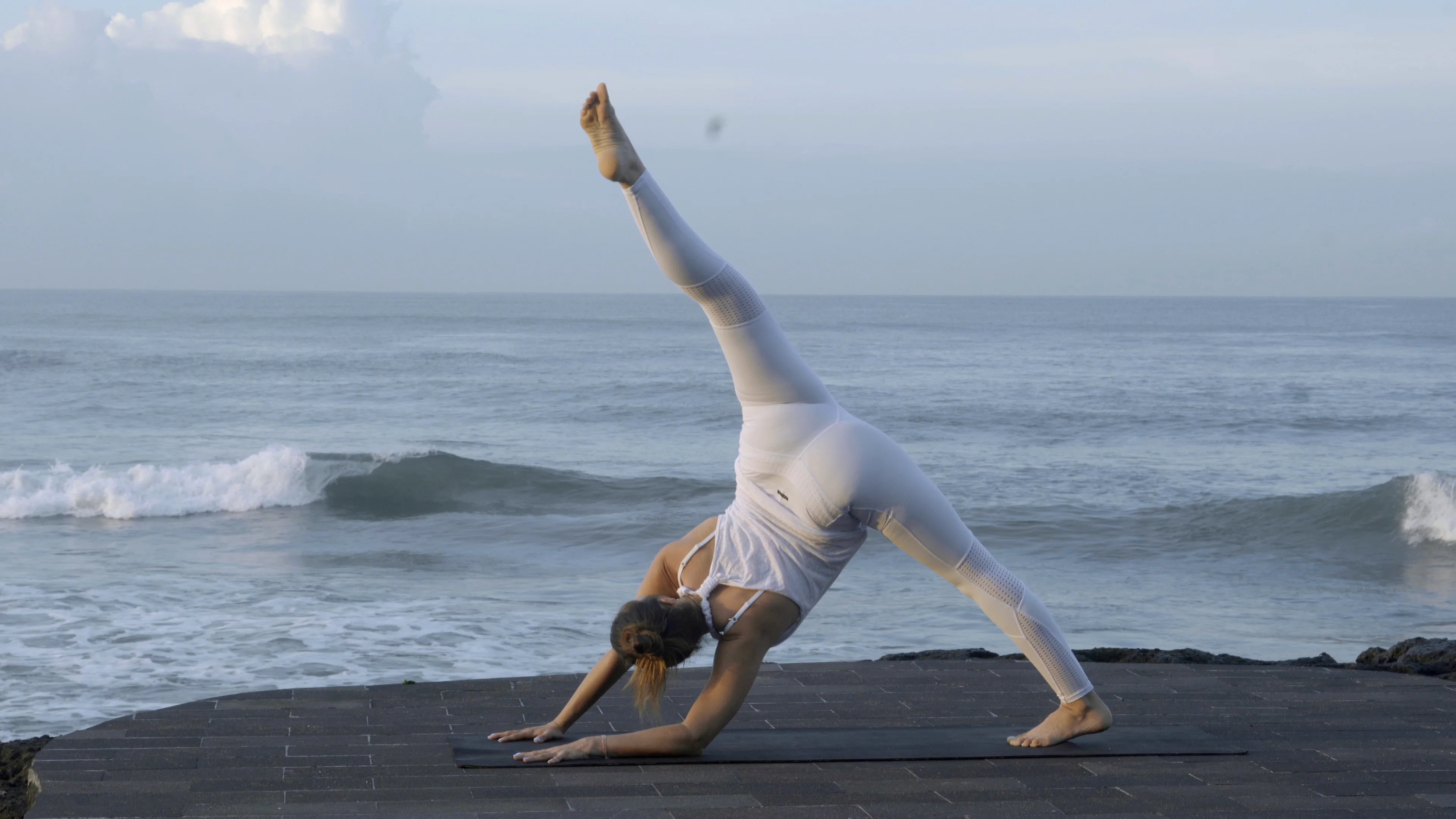 STANDING SPLIT (Urdhva Prasarita Eka Padasana) : Standing Split stretches  your hamstring, calve and groin, while also… | Yoga motivation, Yoga  fitness, Yoga poses