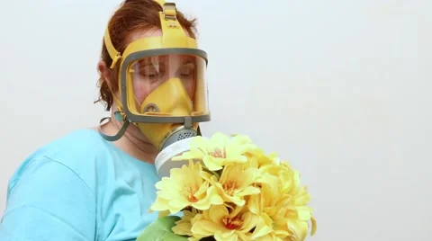 Woman with gasmask. Stock-Footage 62771029