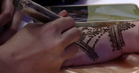 Henna Cute, 90 Beautiful Leg Mehndi Designs for every occasion || Henna  patterns for Feet.