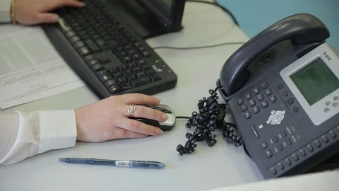 Woman hand on a computer mouse Stock Footage 86247320