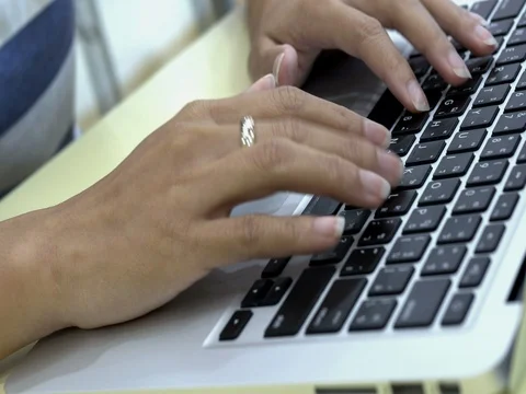 Woman hand using laptop Stock-Footage 74817789