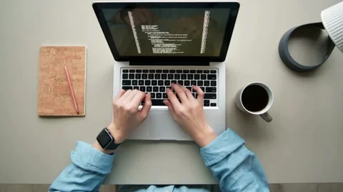 Woman hands coding html and programming on screen Blockchain crypto developer Vídeos de archivo 334586623