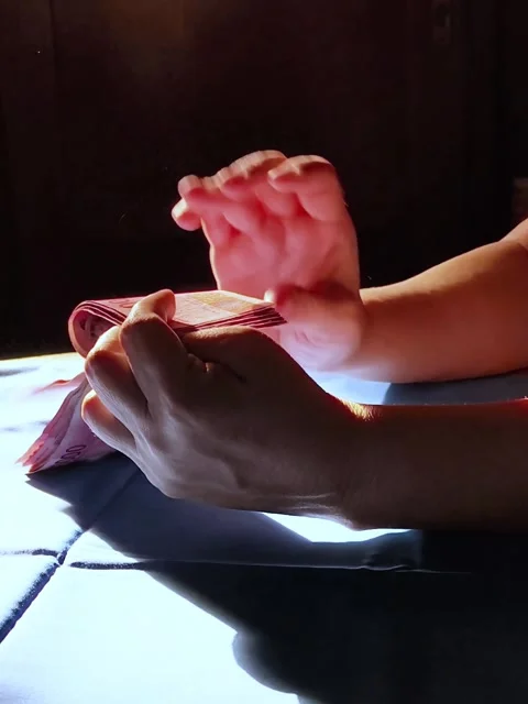 Woman hands counting banknotes Video stock 319414314