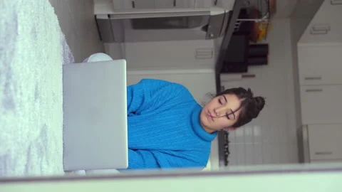 Woman on her computer scheduling her day Stock Footage 159868138