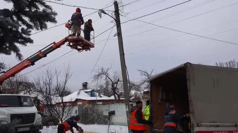 Woman killed in Russian drone attack on Kharkiv, Járkov, UA - 18 Jan 2026 스톡 동영상 327097377