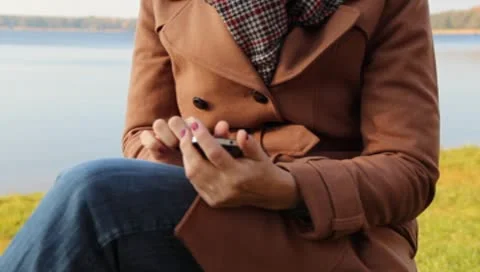 Woman - with mobile working Stock Footage 8970862