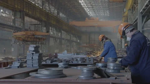 Woman operator welding machine at the shipyard Stock Footage 104185171