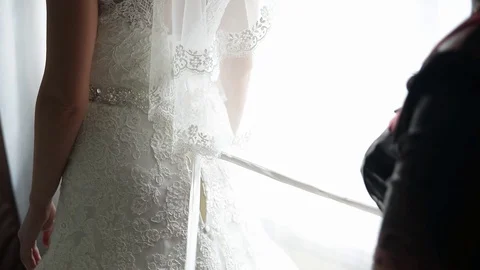 Woman preparing for wedding 库存影片 70917800